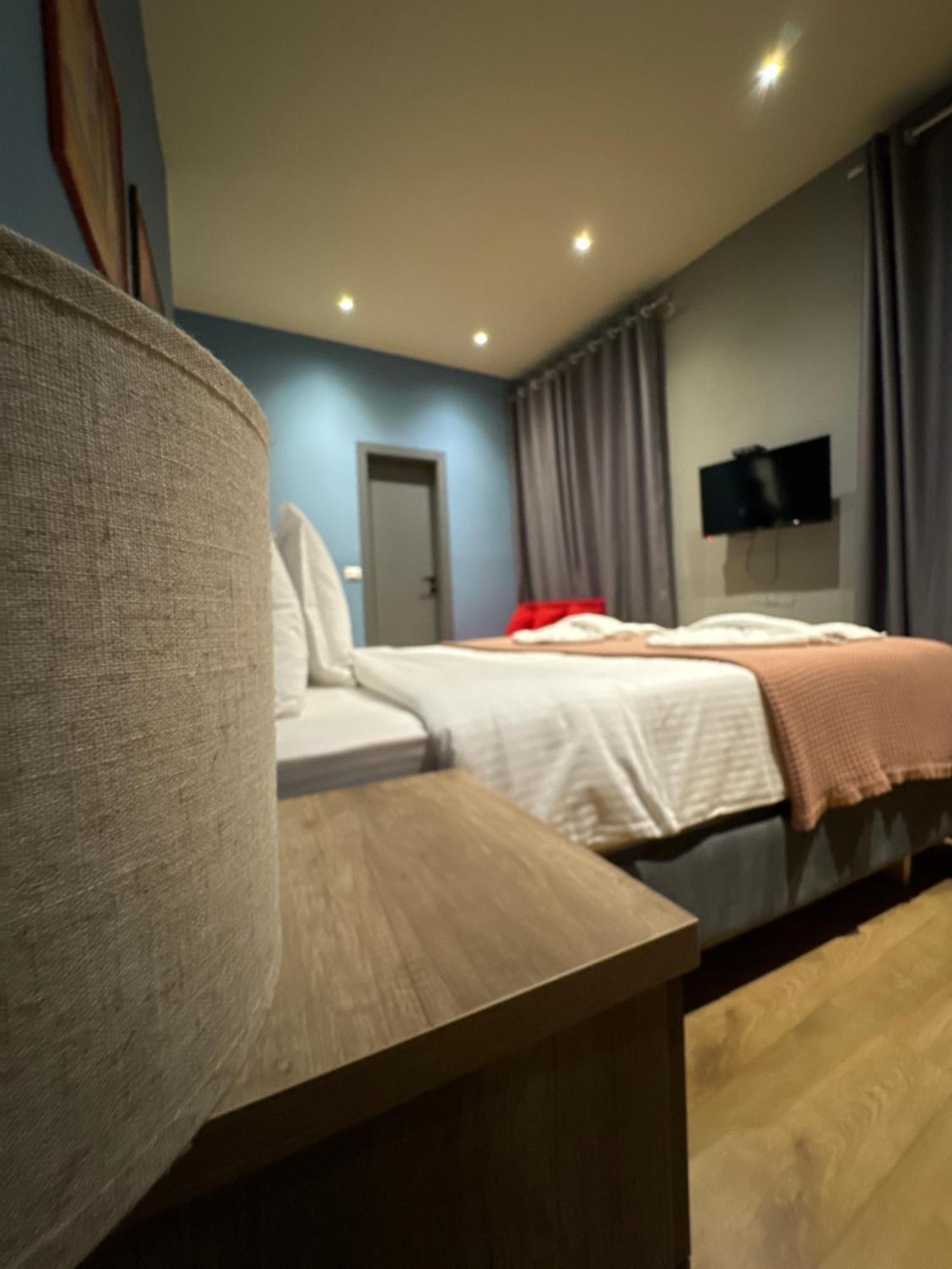 Hotel Tirona Tirana Eksteriør billede