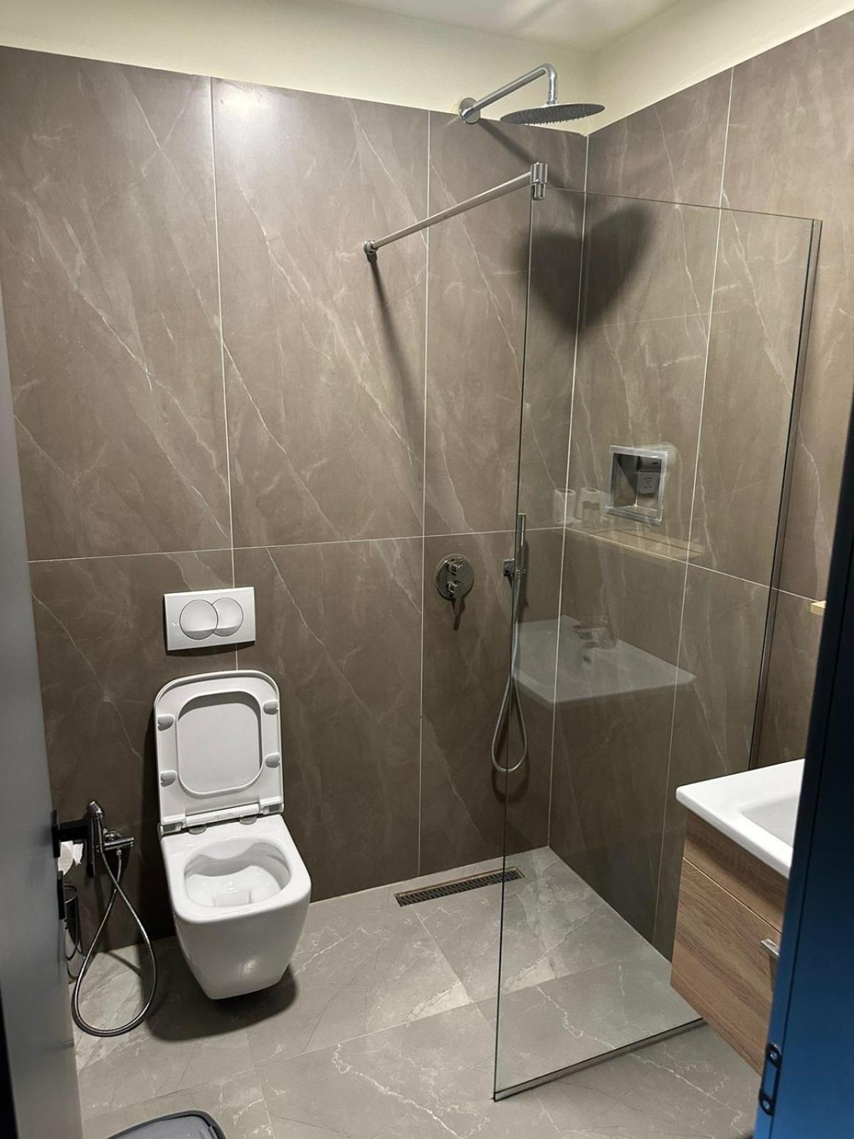 Hotel Tirona Tirana Eksteriør billede